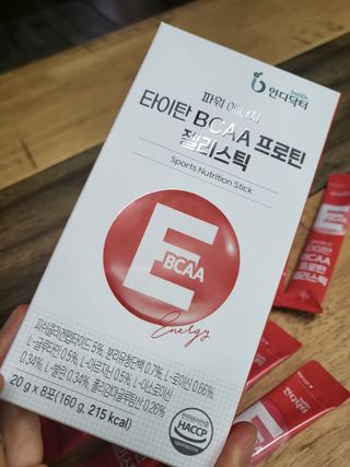 [인디닥터] 타이탄 BCAA 프로틴 젤리스틱 — 5점을 준 리뷰어가 2022년 5월 올린 사용 사진