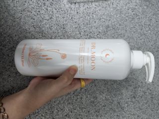 프리[닥터문] 유산균 락토케어 질경초 여성청결제 1000ml (젤타입) — 5점을 준 리뷰어가 2022년 6월 올린 사용 사진