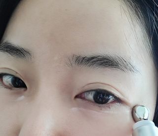 산수시 일루미네이팅 펄 영양 다크서클 스틱 아이 크림 케어 15ml — 5점을 준 리뷰어가 2021년 6월 올린 사용 사진