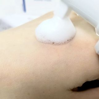 [바이로담] 저자극 약산성버블 폼 폼클렌징 150ml — 5점을 준 리뷰어가 2021년 3월 올린 사용 사진