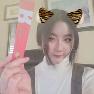 디오르 버닝레드 — 5점을 준 리뷰어가 2022년 1월 올린 사용 사진