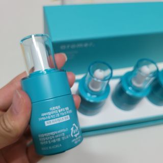 아로메르 리바이탈라이징 블루밍 앰플 10ml x 4ea — 5점을 준 리뷰어가 2021년 8월 올린 사용 사진