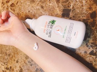 [닥터문] 프리미엄 알로에베라 선크림 500ml — 5점을 준 리뷰어가 2022년 6월 올린 사용 사진