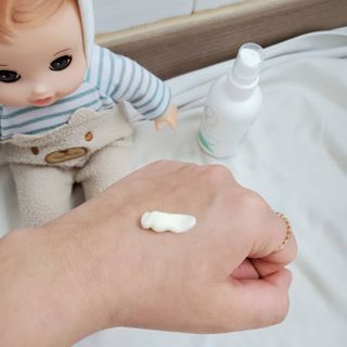 mom e 맘이 내추럴 베이비 케어 크림+바디오일 — 5점을 준 리뷰어가 2021년 1월 올린 사용 사진
