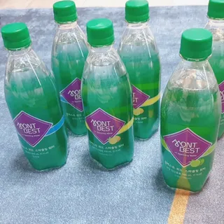 몽베스트 Montbest with Sparkling water Plain 20병 — 4.5점을 준 리뷰어가 2023년 2월 올린 사용 사진