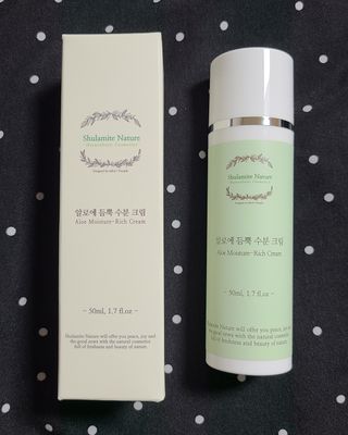 술람미네이처 자연주의 화장품ㅣ속보습 충전 + 민감/트러블 피부 진정 - 알로에 듬뿍 수분 크림 50ml — 5점을 준 리뷰어가 2022년 6월 올린 사용 사진