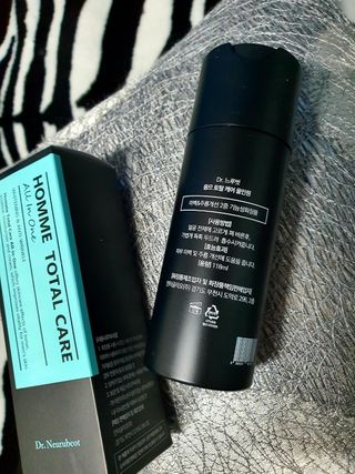 Dr.느루벗 느루벗 옴므 토탈 케어 올인원 118ml 남자 남성 스킨 로션 에센스 크림 화장품 — 5점을 준 리뷰어가 2021년 3월 올린 사용 사진