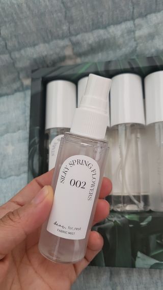 디어포레스트 [5개세트] 숲속의 하루 패브릭미스트 (섬유향수/ 룸스프레이) 50ml 5개 — 5점을 준 리뷰어가 2022년 8월 올린 사용 사진