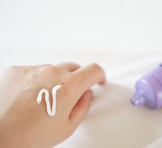 쿤달 BT21 시어버터 앤 마카다미아 퓨어 핸드크림 50ml 7구 기프트 세트 — 5점을 준 리뷰어가 2021년 3월 올린 사용 사진