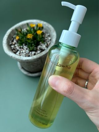 스킨큐어 산다화 순한 클렌징 동백 오일 200ml — 5점을 준 리뷰어가 2023년 3월 올린 사용 사진