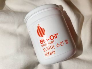 바이오오일 [바이오-오일] 드라이 스킨 젤 100ml — 5점을 준 리뷰어가 2021년 6월 올린 사용 사진