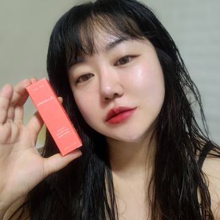 스킨큐어 산다화 카멜리아 안티 링클 멀티밤 — 5점을 준 리뷰어가 2022년 11월 올린 사용 사진