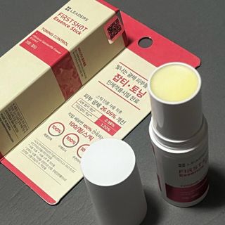 리더스코스메틱 리더스 퍼스트 샷 에센스 스틱 2종 — 4점을 준 리뷰어가 2022년 3월 올린 사용 사진
