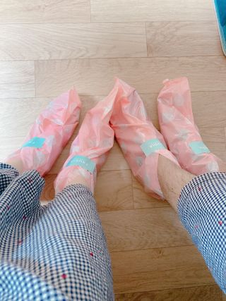 [후르디아] 코끼리 발 허물 팩-복숭아 풋 필링 마스크 3개 — 5점을 준 리뷰어가 2021년 4월 올린 사용 사진