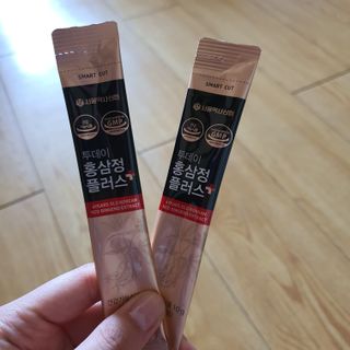 서울약사신협_투데이홍삼정플러스스틱_10g x 30포 — 4점을 준 리뷰어가 2021년 7월 올린 사용 사진