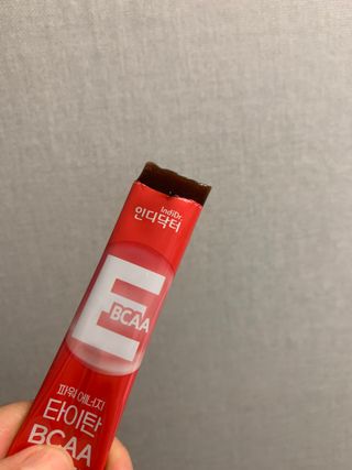 [인디닥터] 타이탄 BCAA 프로틴 젤리스틱 — 4.5점을 준 리뷰어가 2022년 5월 올린 사용 사진
