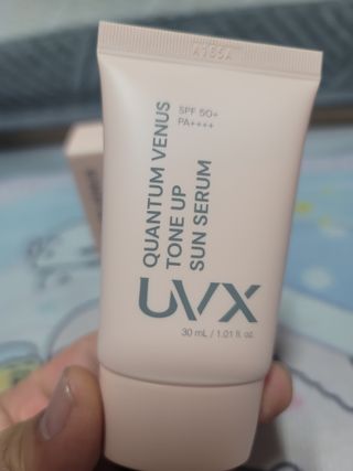 UVX 퀀텀 비너스 맑은 톤업 선세럼 — 5점을 준 리뷰어가 2024년 2월 올린 사용 사진
