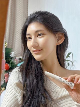 더소설 소설 블랙아이래쉬 세럼 10g(SOSEOL BLACK EYELASH SERUM 10g) — 5점을 준 리뷰어가 2023년 12월 올린 사용 사진