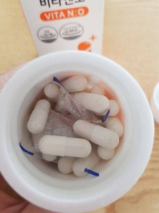 프리마인 성큼다가온 봄, 이너뷰티를 챙겨야 피부도 화사하게, 컨디션도 활기차게. 흡수율을 높인 고효율 비타민. — 5점을 준 리뷰어가 2022년 4월 올린 사용 사진
