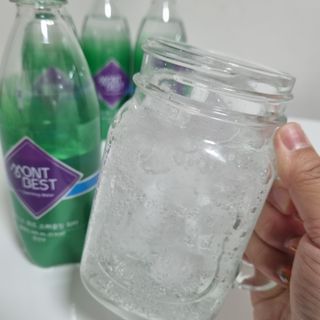 몽베스트 Montbest with Sparkling water Plain 20병 — 5점을 준 리뷰어가 2022년 6월 올린 사용 사진
