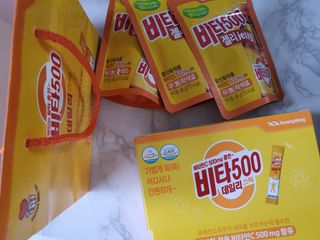 광동생활건강 [광동] 비타500데일리스틱 70포+쇼핑백+구미3개 — 5점을 준 리뷰어가 2021년 12월 올린 사용 사진