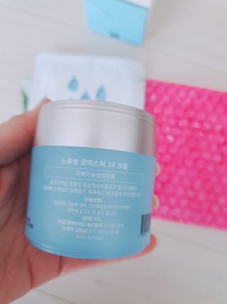 Dr.느루벗 느루벗 모이스쳐 24 크림 — 5점을 준 리뷰어가 2021년 1월 올린 사용 사진