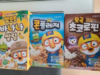 씨알푸드 뽀로로 시리얼 3종 — 5점을 준 리뷰어가 2022년 2월 올린 사용 사진
