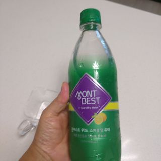 몽베스트 Montbest with Sparkling water Lemon OR Lime 20병(랜덤) — 4점을 준 리뷰어가 2021년 10월 올린 사용 사진