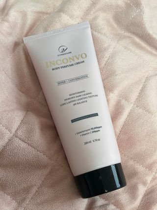 오투에니원 인컨보 바디 퍼퓸 크림 200ml — 4.5점을 준 리뷰어가 2023년 3월 올린 사용 사진