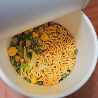 NISSIN 닛신 컵누들  4종 - 씨푸드오리지날, 씨푸드 스파이시, 씨푸드 커리, 씨푸드 XO소스 — 5점을 준 리뷰어가 2022년 12월 올린 사용 사진