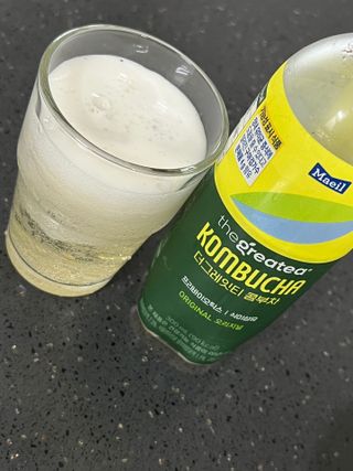 더그레잇티 콤부차 300ml *12개입 (오리지널 6개+베리리치 6개) — 5점을 준 리뷰어가 2022년 7월 올린 사용 사진