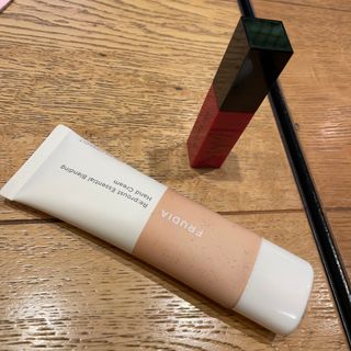 [후르디아] 끈적임 없는 착한성분 비건  핸드크림 3종 — 4점을 준 리뷰어가 2022년 12월 올린 사용 사진
