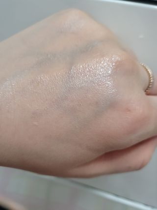 스킨큐어 산다화 비타민c 화이트닝 에센스 30ml — 5점을 준 리뷰어가 2022년 3월 올린 사용 사진