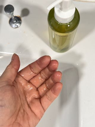 스킨큐어 산다화 순한 클렌징 동백 오일 200ml — 4점을 준 리뷰어가 2023년 2월 올린 사용 사진