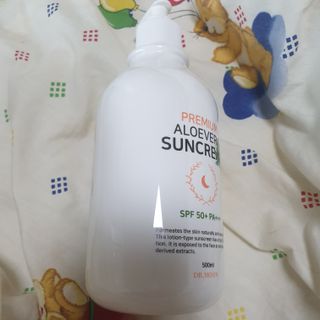 [닥터문] 프리미엄 알로에베라 선크림 500ml — 5점을 준 리뷰어가 2022년 6월 올린 사용 사진