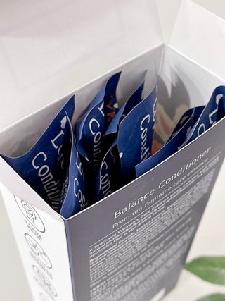 닥터레이디  밸런스 컨디셔너 Y존 세럼 — 3.5점을 준 리뷰어가 2021년 11월 올린 사용 사진