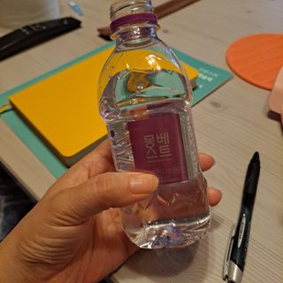 몽베스트 [MONTBEST] 330mL 20병 — 5점을 준 리뷰어가 2021년 10월 올린 사용 사진