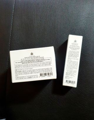 버텍스넘버원 버텍스 넘버원 햄프씨드오일 핸드밤, 바디크림 — 5점을 준 리뷰어가 2022년 3월 올린 사용 사진