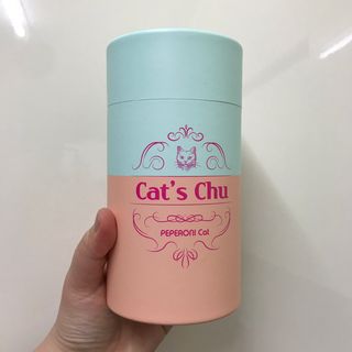 페페로니 잘 먹는 캣츄 - 무항생제 닭고기 12개 + 알래스카 연어 12개 — 5점을 준 리뷰어가 2021년 7월 올린 사용 사진