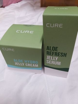 김정문알로에 큐어 큐어 알로에 리프레쉬 젤리 세럼, 큐어 알로에 하이드로 젤리 크림 — 5점을 준 리뷰어가 2021년 3월 올린 사용 사진
