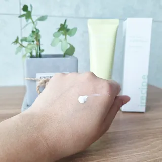 아이레시피 마일드시카 브라이트닝 업 선스크린 SPF50+ PA++++ — 5점을 준 리뷰어가 2023년 6월 올린 사용 사진