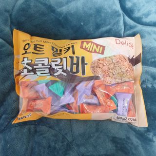 델리스 오트 밀키 초콜릿 바 — 5점을 준 리뷰어가 2022년 5월 올린 사용 사진