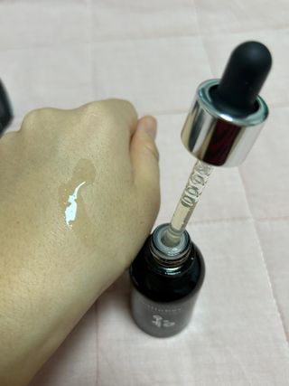 코매료 셀인키 리바이탈 퍼펙트 세럼 2종(천연오일100프로+순수비타민c150,000ppm) — 3.5점을 준 리뷰어가 2024년 2월 올린 사용 사진