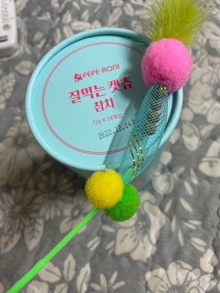 페페로니 잘 먹는 캣츄 - 원양선 참치 24개입 — 5점을 준 리뷰어가 2021년 7월 올린 사용 사진