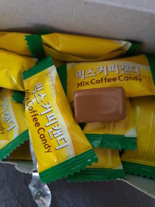 (주) 피치코리아 믹스커피캔디76g x2개입 — 5점을 준 리뷰어가 2022년 11월 올린 사용 사진