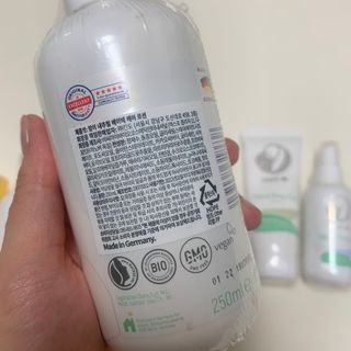 mom e 맘이 내추럴 베이비 케어 샴푸앤바스+로션 — 5점을 준 리뷰어가 2021년 1월 올린 사용 사진