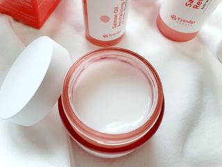 아이앤립 / EYENLIP 아이앤립 연어오일 리바이탈라이징 토너+앰플+크림 3종 세트 — 5점을 준 리뷰어가 2021년 7월 올린 사용 사진