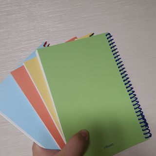 리훈 언제든지 필요한 기본 아이템 아무노트 4권세트+저점도펜[색상랜덤배송] — 5점을 준 리뷰어가 2021년 3월 올린 사용 사진