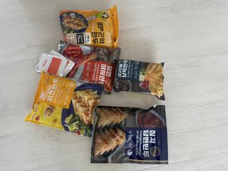 (주)성경순만두 곤약만두.콘치즈만두,삼각당면만두,당면 야끼만두,대구전통 납작만두,떡뽁이 매콤소스,달콤소스 — 5점을 준 리뷰어가 2023년 4월 올린 사용 사진
