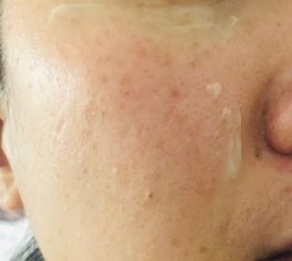 [NEW 탄력유턴 아이크림] AHC 유스 래스팅 리얼 아이크림 포 페이스 — 4점을 준 리뷰어가 2021년 2월 올린 사용 사진